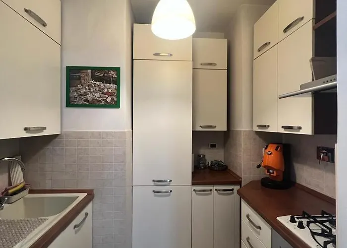 Nathan House, Malatesta روما